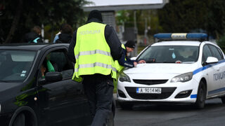Четирима мъже са задържани при обир на център за обществена подкрепа в Лом