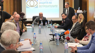 Комисията за потребителите скоро ще излезе с доклад за договорите с телекомите (допълнена)