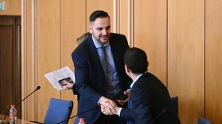 Временна развръзка и политически трусове: Цветомир Петров ще е председател на Столичния общински съвет до август