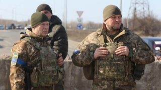 Украйна смени "железния генерал" Залужни посред бушуващата война