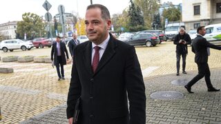 МВР проверява кой, как и защо е сменил ЕГН на Мартин Божанов, обяви Калин Стоянов