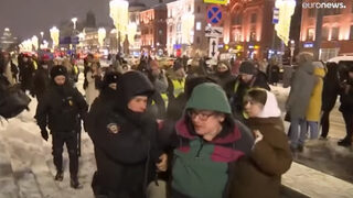 Арести в сърцето на Москва, където се събраха привърженици на Навални (видео)