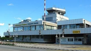 Самолет на "<span class="highlight">Malev</span>" се призми аварийно във Варна