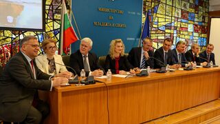 Столичната община ще направи пътна карта за решаване на проблемите на <span class="highlight">Витоша</span>