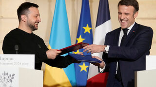 Франция ще опита да обори мрачните очаквания за Украйна на конференция в Париж днес