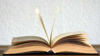Книгите се пишат няколко пъти