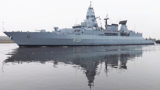 "Най-опасната мисия от десетилетия": Германска <span class="highlight">фрегата</span> отблъсна атака на хутите