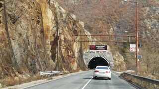 Пътната агенция получи 17 оферти на идеен проект за <span class="highlight">скоростен</span> <span class="highlight">път</span> с тунел под Петрохан