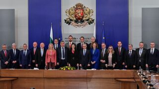 Между критики към медиите и опозицията правителството отчете основно постижения и 1-2 пропуска