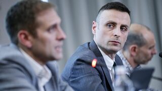 В партньорство с държавата, за да стане футболът продукт: кой е екипът на Бербатов