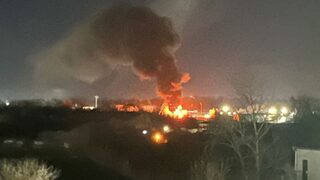 Дронове запалиха петролни складове в Русия, единият е на 800 км от Украйна