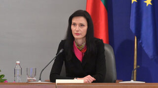 Мария Габриел: Ще запомним завета му за постигане на единство