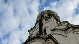 В тишината на траурните дни