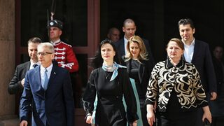 "Някой дръпна шалтера": какво се обърка в преговорите за властта