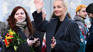 <span class="highlight">Навалная</span> призова да не се преговаря с Путин