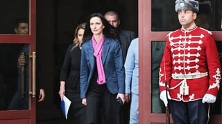 Проектокабинетът "Габриел" предизвика разрив между партньорите във властта (обобщение)
