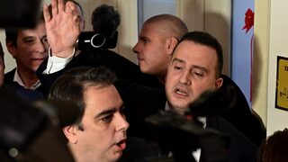 Парламентът задължи финансовия министър да запълни огромна дупка в енергиен фонд