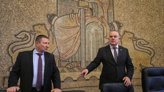 Прокурори пишат статии за жълти издания, или как работи машината за компромати