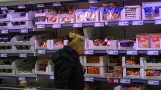 Повечето храни поевтиняват минимално през седмицата