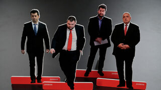 Борисов и Пеевски се страхуват от промени в съдебната власт, защото я владеят