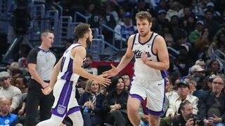 Везенков игра близо десет минути при нов успех на "<span class="highlight">Сакраменто</span>"