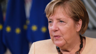 От отвъдното германски министър разкрива опит за свалянето на Ангела Меркел
