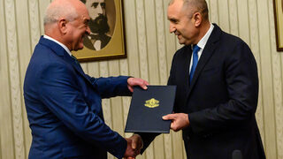 Димитър Главчев представи на президента състава на служебния кабинет (видео)