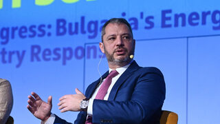 Делян Добрев: Няма спор, че има канали за контрабанда