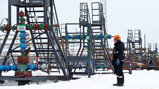 Санкциите на САЩ затрудняват ремонта на ударените от Украйна рафинерии