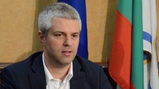 Официална справка е показала, че кметът на Варна не управлява <span class="highlight">офшорни</span> дружества