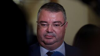 Служебният социален министър увери, че няма риск за увеличението на пенсиите от 1 юли