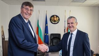 Служебният спортен министър ще организира треньорски семинари с експерти от чужбина