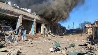 Русия удари енергийни обекти из Украйна, стотици хиляди са без ток