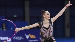 Българските гимнастички поведоха след първите си съчетания на Световната купа в София