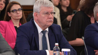 Служебният премиер поиска и смяната на министъра на земеделието