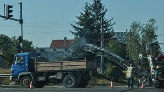 Пътната агенция ще глоби фирма, изхвърлила фрезован асфалт в <span class="highlight">гората</span>