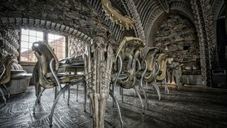 Фотогалерия: Най-страшният бар