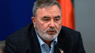 Ангел Кунчев допуска въвеждане на онлайн обучение заради заболелите от коклюш