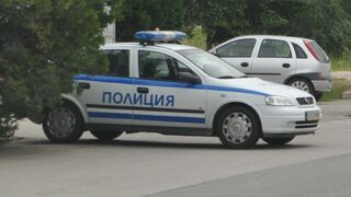 Един човек загина, а двама са ранени при челен удар в Силистренско