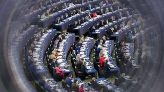 Европарламентът сложи венеца, какво става с несвършената работа