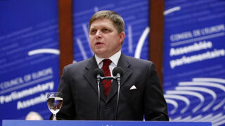Премиерът на Словакия определи като безполезни събраните 4 млн. евро за Украйна
