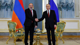 Путин се съгласи да изтегли руски войски от различни части на Армения