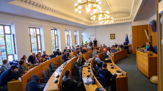 Реорганизацията на движението в София остава засега, но ще продължи да е предизборна <span class="highlight">дъвка</span>