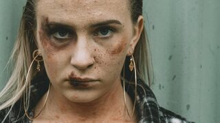 Жените в България масово се страхуват от насилие и вкъщи, и на улицата