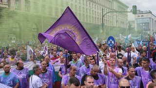 Университетски преподаватели излизат на протест заради забавено увеличение на заплатите