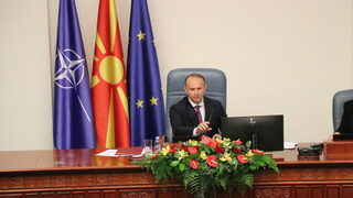 Македонският парламент избра председател от досегашната албанска опозиция