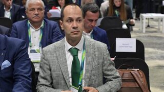 Изключително престъпление: кметът на Враца иска промяна на договора за тв правата във футбола