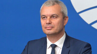 "Възраждане" поиска български митрополити да бъдат низвергнати