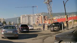 Двама шофьори са в болница след катастрофа край столичен мол