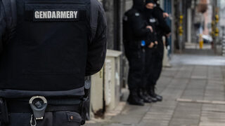 Полиция е изпратена в секция в Симитли, изборният процес е преустановен